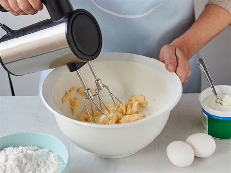 Butter, Pudding und Handrührgerät - Zutatenbild