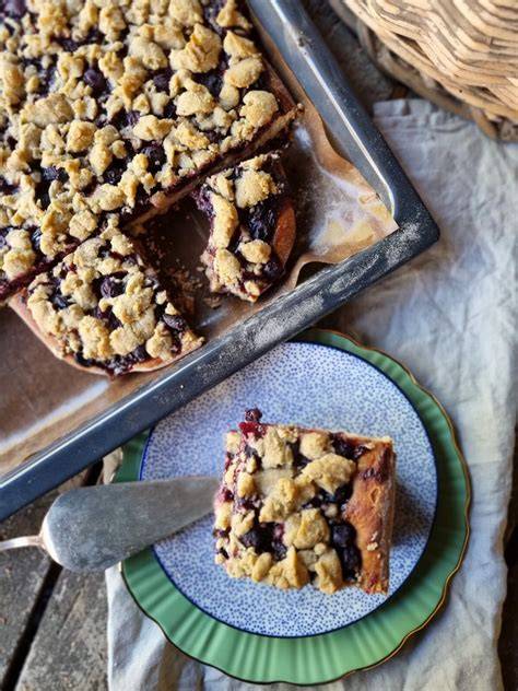 Butterstreusel-Sauerteigkuchen auf Backblech