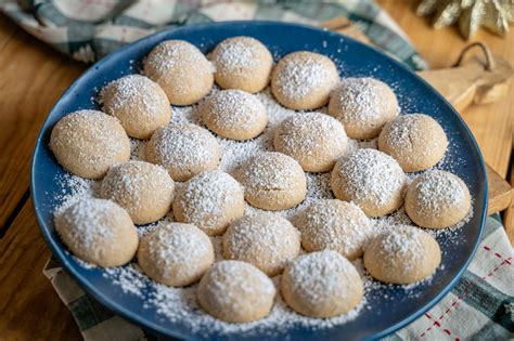 Butterwölkchen mit Puderzucker