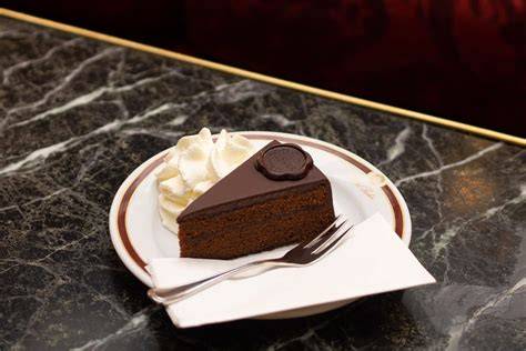 Café Anna mit französischer Eleganz und Wiener Kaffeehausflair