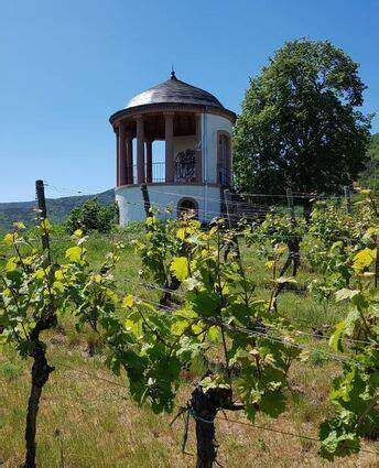 Café Tempel - historischer Rundbau an der Weinstraße
