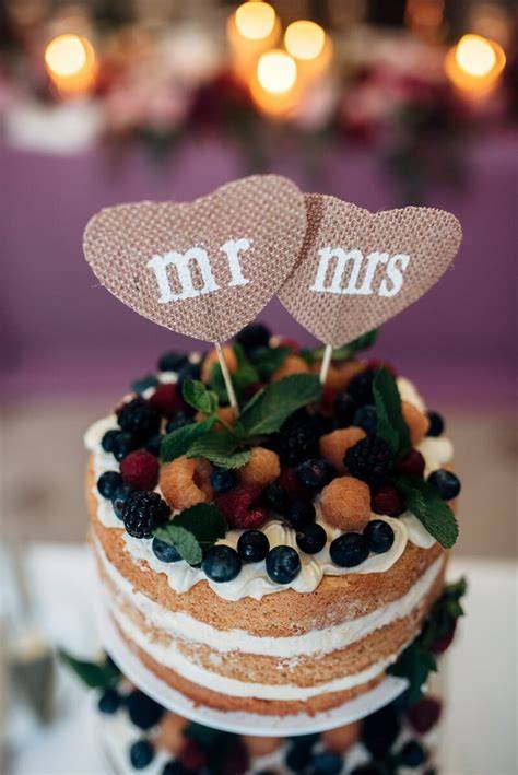 Cake Topper auf Hochzeitstorte