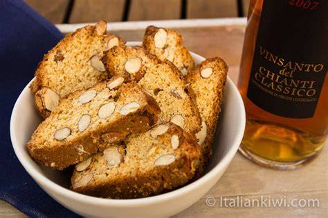 Cantuccini zum Kaffee, Vin Santo und als Geschenk verpackt