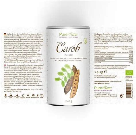 Carob-Pulver und Carob-Produkte im Regal