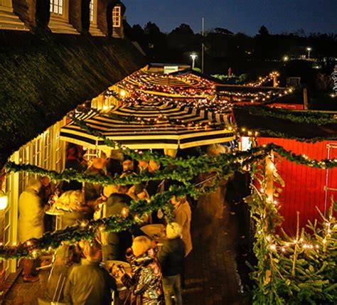Charaktere und Weihnachtsmarkt auf Sylt - Illustration