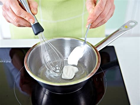 Checkliste: Gelatine quellen, Temperaturausgleich, Sahne unterheben, Kühlen