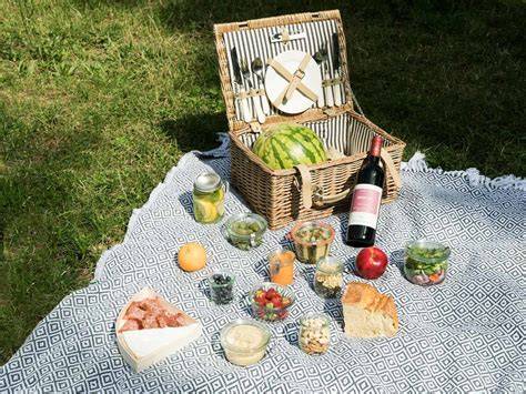 Checkliste für den Picknickkorb mit Kuchen