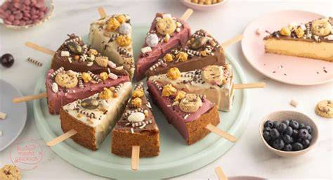 Cheesecake-Boden mit verschiedenen Toppings