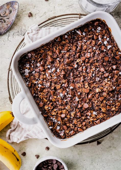 Chocolate Banana Baked Oats im Auflaufförmchen