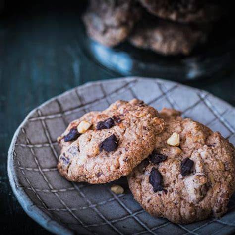 Chocolate Chip Cookies mit verschiedenen Nüssen und Schokoladensorten