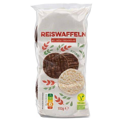 Close-up Zartbitterschokolade und Reiswaffeln