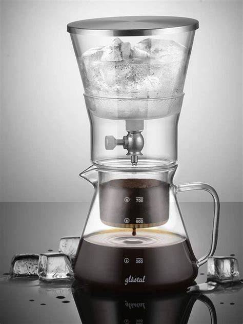 Cold Dripper über Glas mit Tropfenbildung