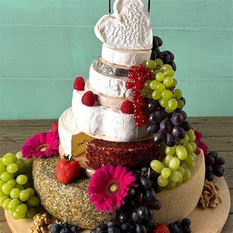 Collage aus Hochzeitstorte, Geburtstagstorte, Logo-Torte und Einschulungstorte