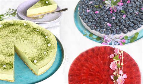Collage verschiedener fruchtiger Torten ohne Backen: Beeren, Mango, Karamell, Schoko