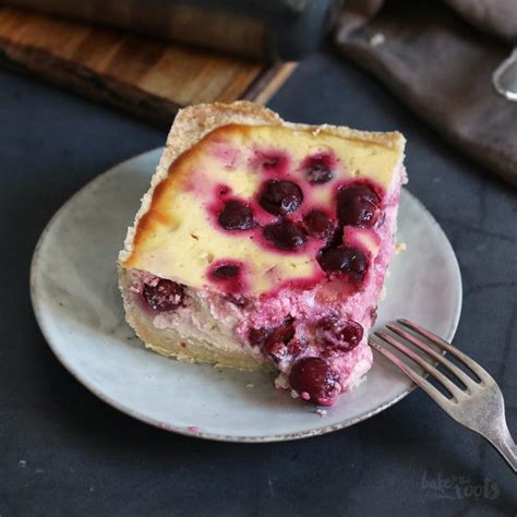 Cottage Cheese Käsekuchen mit saftigen Kirschen