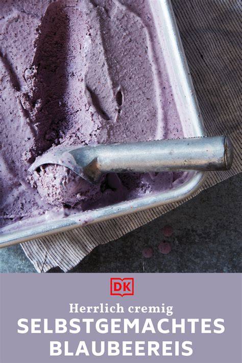 Cremiges Blaubeereis aus Eismaschine und ohne