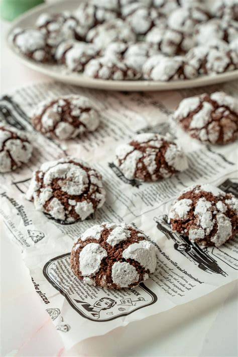 Crinkle Cookies mit Puderzucker-Optik