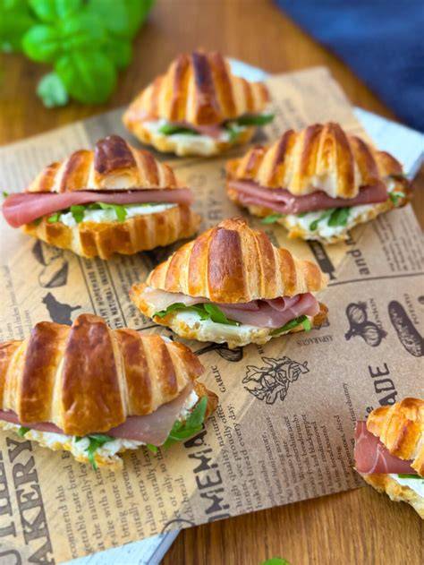 Croffles, Cruffins und herzhaft gefüllte Croissants als Varianten