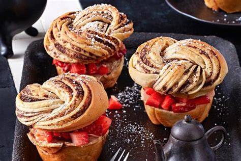 Croffles und Cruffins mit herzhaften Füllungen