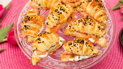 Croissant-Vielfalt: süß gefüllt, herzhaft belegt und als kreatives Frühstück serviert