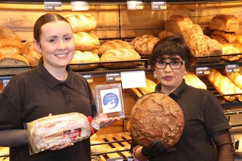 Croissant-Vielfalt im Angebot verschiedener Händler