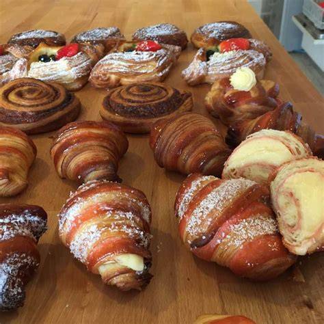 Croissants und klassische Plunderteilchen