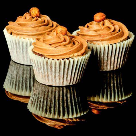 Cupcakes mit Nougat-Frosting als Hochzeitstorte-Alternative