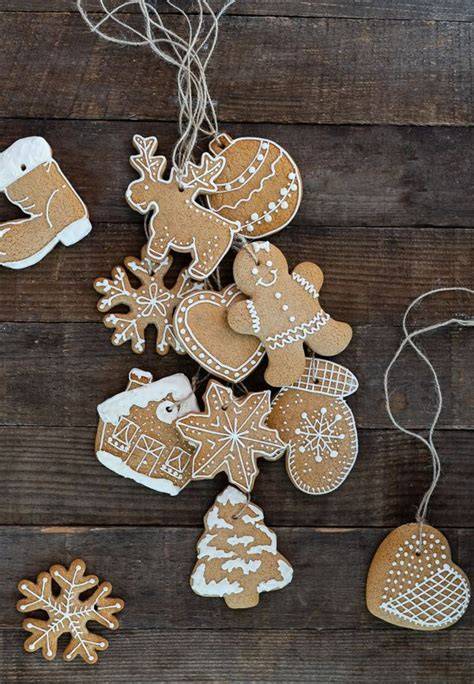 DIY: Lebkuchen-Baumschmuck mit Bonsterne-Fenstern