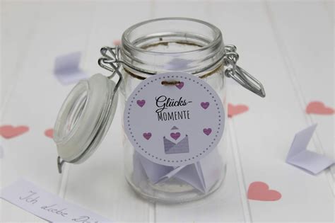 DIY Geschenk: Schoko-Tee im Glas mit Etikett