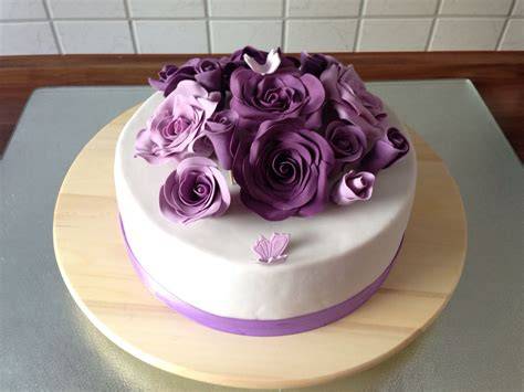 Dartscheiben-Dekor aus Fondant auf Torte