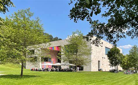 Das Ritter Sport Museum in Waldenbuch widmet sich dem Quadrat in der Kunst und Schokolade