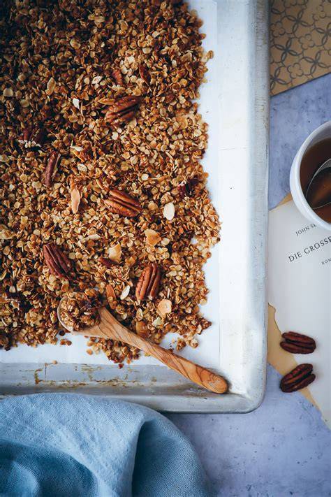 Dattel-Schokolade und selbstgemachtes Granola