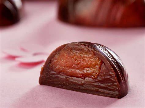 Dattelmarzipan im Anschnitt