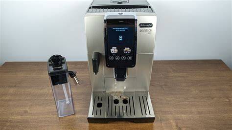 DeLonghi Dinamica Kaffeevollautomat mit digitalem Display und Milchbehälter
