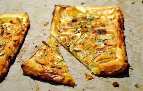 Deftige Zucchinitorte mit Ziegenkäse und Thymian
