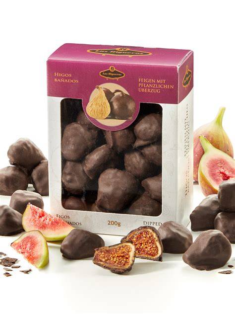 Dekor: Baiser, weiß schokolierte Feigen, Schokospäne