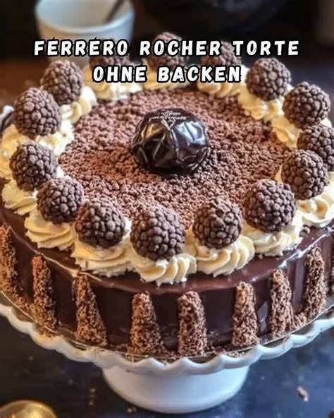 Dekoration des Rührkuchens: Spritzbeutel, Frischkäsecreme, gehackte Ferrero Küsschen
