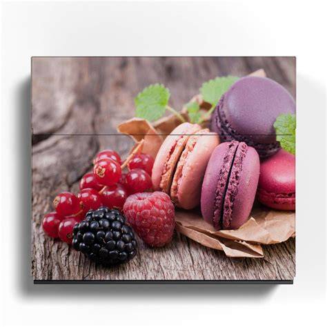 Dekorationsideen: Beeren, Baisertupfen, Minze und Macarons