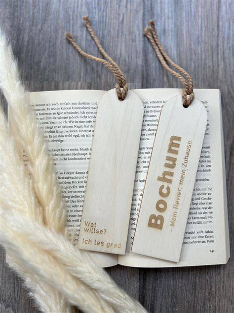 Detail: Lesezeichen und Buchkordel aus Fondant, Zuckerschrift