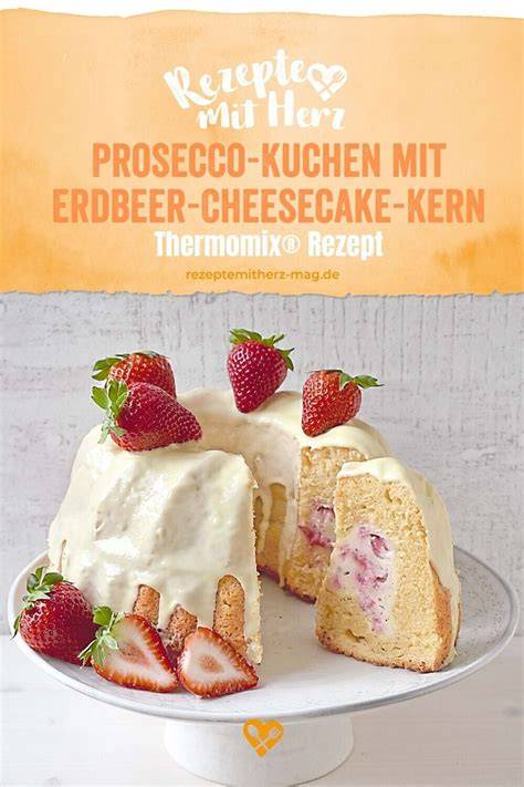 Detailaufnahme: Anschnitt mit Cheesecake-Kern, Dekoideen