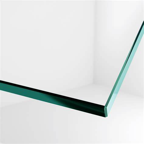 Detailaufnahme: Klarglas-Vitrine, Softclose-Schubkästen und Graphit-Akzente