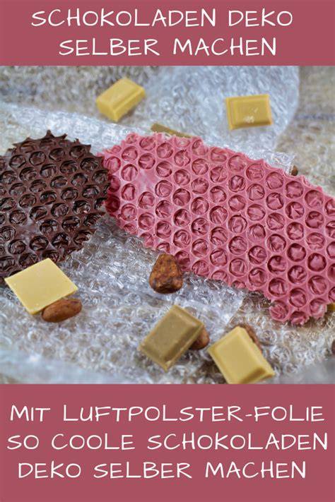 Dickes Eierlikör-Topping, Schokoladen-Deko und Heidelbeer-Sahneschicht