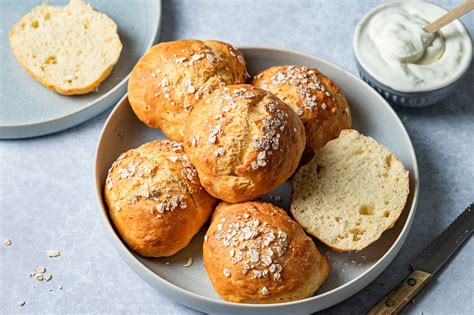 Dinkel-Skyr-Brötchen auf Backblech