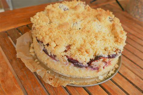 Dinkel-Streuselkuchen mit Zwetschgen