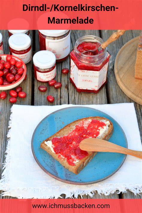 Dirndlmarmelade auf Brot und als Dessert