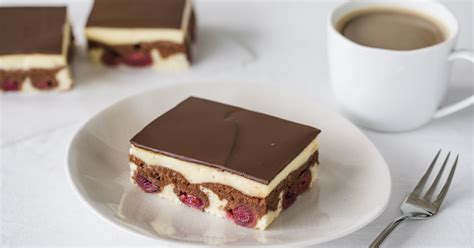 Donauwelle mit perfekt geschnittener Schokoglasur