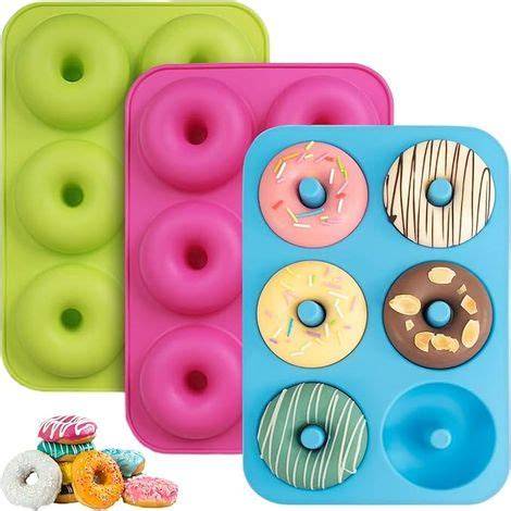 Donutform mit ungebackenen zuckerfreien Donuts