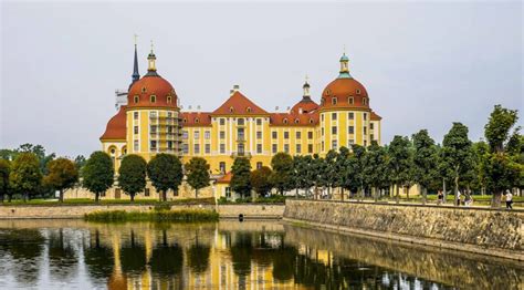 Drehorte: Schloss Moritzburg und Burg Švihov