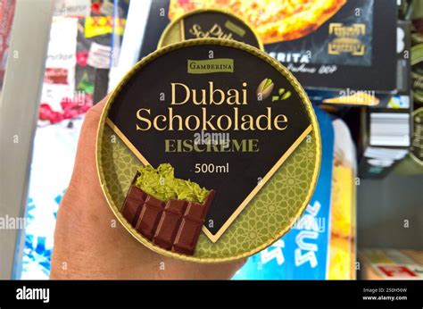 Dubai Schokolade Sortiment im Supermarkt