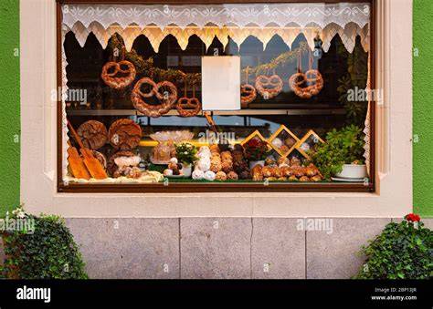 Dubai-Rolle im Schaufenster einer Bäckerei in Erfurt